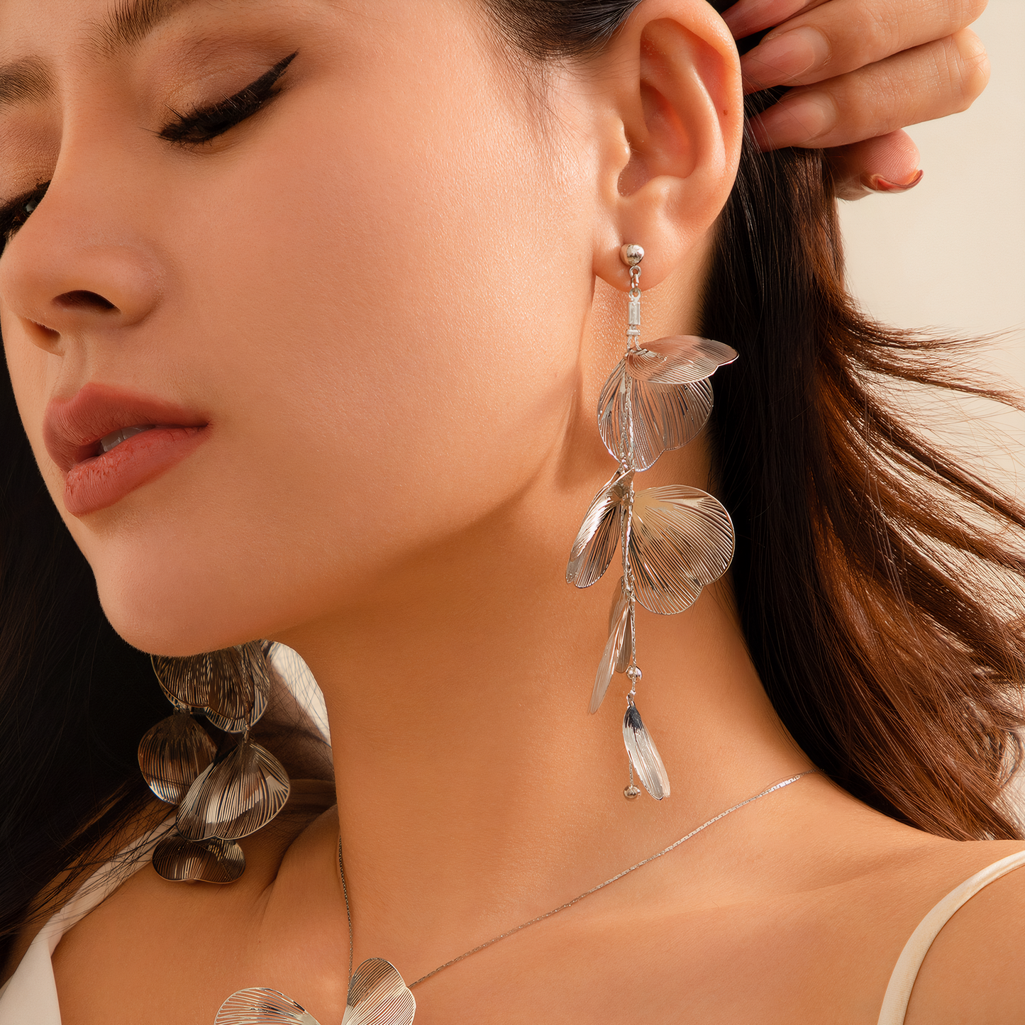 Handcrafted Copper Elegant Cascading Ginkgo Leaves Earrings