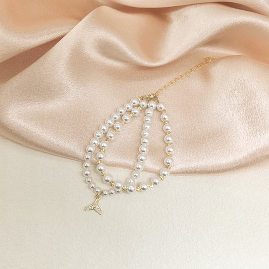 Elegant Pearl and Mermaid Tail Charm Bracelet
